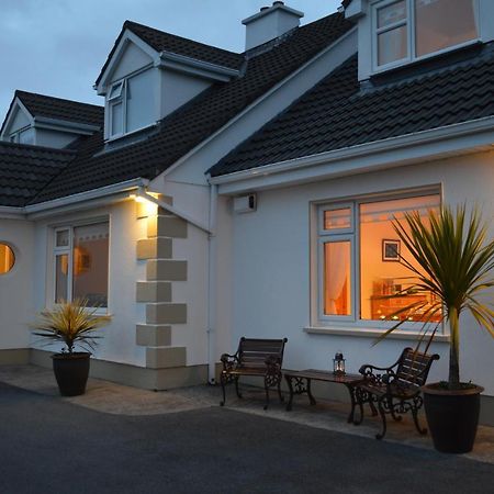 Cornerstones B&B Moyard Luaran gambar